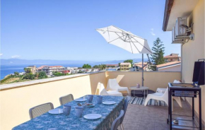 Nice apartment in Briatico with WiFi and 3 Bedrooms